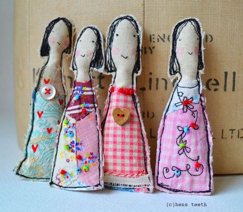 Hens Teeth embroidered dolls. (No Link) Small Dolls, Fabric Brooch, Free Motion Embroidery, Spirit Dolls, Sewing Dolls, Textile Jewelry, Sewing Art, Fabric Projects, Embroidery Inspiration