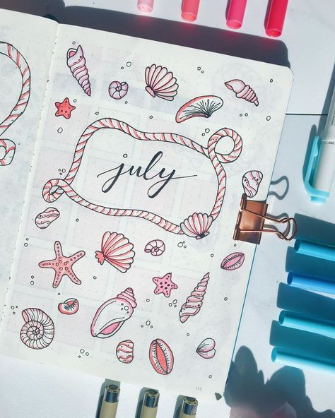 Bujo Cover Ideas, October Bullet Journal Cover, Halloween Bujo, Summer Bujo, July Bullet Journal, Bullet Journal Spread Ideas, Journal Spread Ideas, Bullet Journal Set Up, Bullet Journal Font