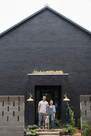 Brick House Exterior, Canton Texas, Billy Jack, Black Houses, Dark House, Interior Minimalista, Black Brick, Brick Exterior House, Mesa Exterior