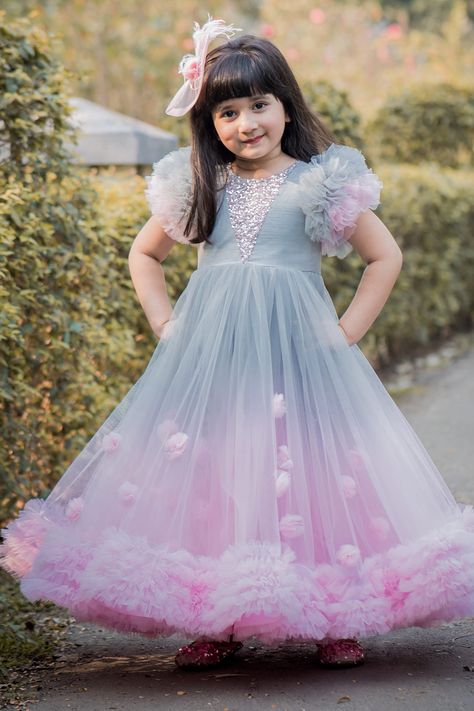 Net Frocks For Kids Party Wear, Birthday Gowns For Kids, Floral Design Frocks, Kids Frocks Design Party Wear, Frock For Teens, Kids Gown Design, Long Frocks For Kids, Floral Print Frock, Birthday Frocks