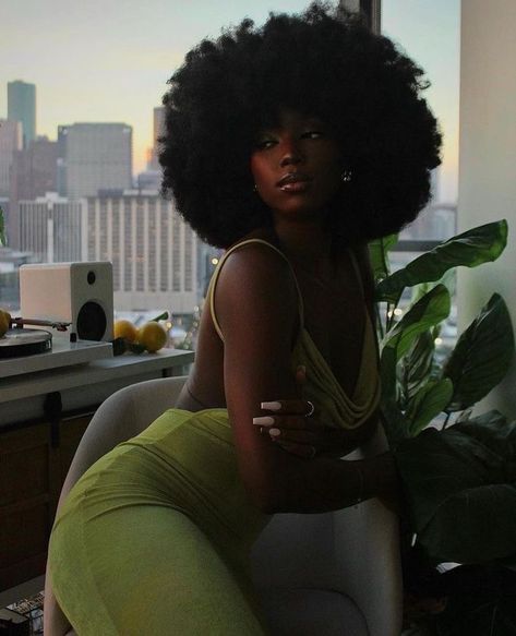 Image For Profile, Being Mary Jane, Bear Aesthetic, Big Afro, Portfolio Theme, Dark Skin Beauty, Dark Skin Women, Love Yourself First, Afro Hairstyles