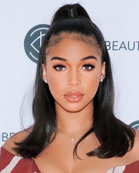 Lori Harvey Edges, Amelia Monet, Slick Styles, Bridesmaid Hair Inspo, Makeup Cantik, Slick Ponytail, Black Ponytail Hairstyles, Lori Harvey, Braided Ponytail Hairstyles