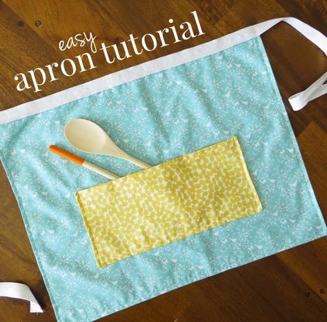 How to Make an Easy Apron with Fat Quarters: A Free Apron Pattern & Tutorial from Creative Green Living Easy Apron Pattern, Free Apron Pattern, Fat Quarter Sewing Projects, Easy Apron, Apron Tutorial, Trendy Sewing Projects, Apron Pattern, Crafts For Teens To Make, Sew Ins