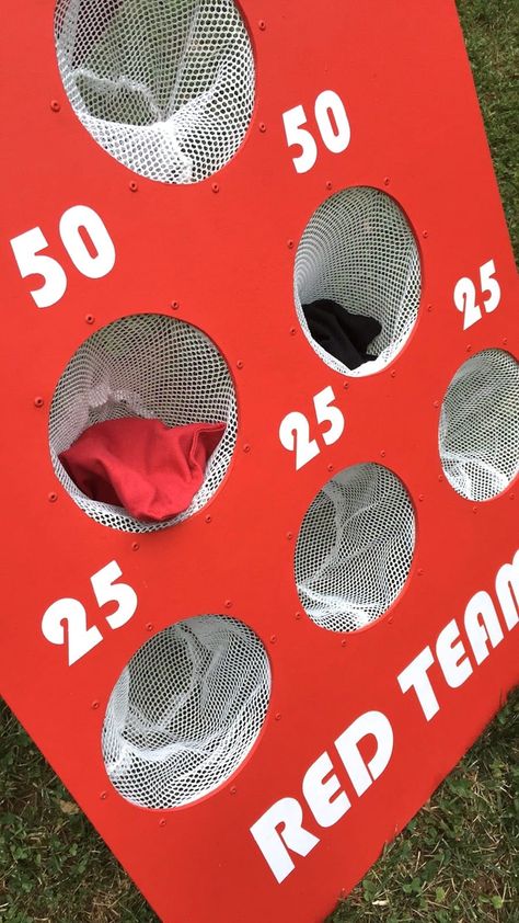 With just plywood, a riveter, rivets, mesh, and paint, learn how to make this DIY backyard bean bag toss game for summer family fun! Backyard Games Diy, Diy Bean Bag, Outdoor Yard Games, Diy Yard Games, Diy Playhouse, Bean Bag Toss Game, Bag Toss Game, Games Diy, Outdoor Games For Kids