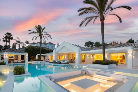 Dining Room Tv, Glamour Room, Andalusian Architecture, Marbella Villas, Basement Guest Rooms, Game Room Basement, Mediterranean Architecture, Family Villa, Marbella Spain