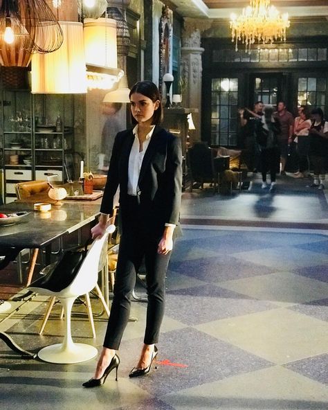 Our badass legal queen. Behind the scenes of #GoodTrouble. Legal Outfits, Callie Adams Foster, The Fosters Tv Show, Celebrity Hair Inspiration, Good Trouble, Maia Mitchell, Business Professional Outfits, Lawyer Fashion, Lawyer Outfit