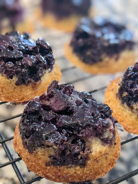 Blueberry Upside Down Cake, Upside Down Cakes, Blueberry Cake Mix, Blueberry Muffin Mix, Cake Mix Muffins, Brown Sugar Cakes, Blueberry Desserts, Muffin Cake, Easy Blueberry