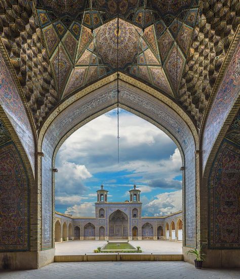 Shah Jahan Mosque, Most Beautiful Mosques, Great Mosque Of Córdoba, Pink Mosque, Arch Digest, Shiraz Iran, Mosque Art, Moroccan Homes, Tehran Iran