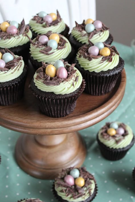 Spring Cupcake Ideas, Mini Egg Cupcakes, Easter Snack Ideas, Easter Cupcakes Decoration, Easter Cupcake Ideas, Easter Basket Cupcakes, Easter Cupcakes Easy, Nest Cupcakes, Easter Snack