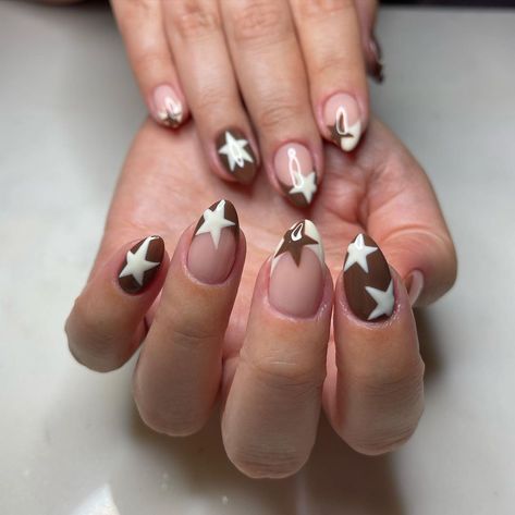 Shannon Petermann (@artbetweenthelines) • Instagram photos and videos Aesthetic Acrylic Nails Short Almond, Star Nails Acrylic Short, Matte Star Nails, Stars Nail Art Designs, French Tip Nails Unique, Brown Star Nails, Star Themed Nails, Sparkle Nail Ideas, Simple Star Nails