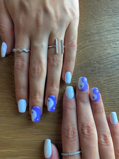 Nail Goals, White Nail, Art Summer, Minimalist Nails, Ying Yang, Nail Art Summer, White Nails, Nail Ideas, Blue Purple