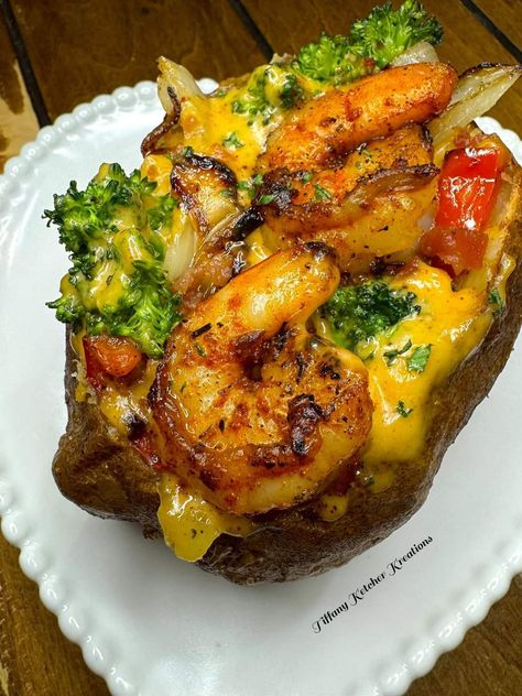 Steak And Shrimp, Bacon Potato, Loaded Baked Potato, Loaded Baked Potatoes, Food Babe, Healthy Food Dishes, Beef Stew Recipe, Healthy Food Motivation, Easy Soup Recipes