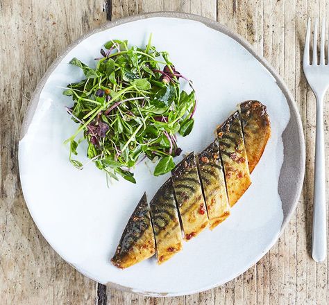 Grilled mackerel fillets Mackerel Fillet Recipes, Smoked Mackerel Salad, Mackerel Salad, Grilled Mackerel, Mackerel Recipes, Ranch Mix, Roasted Radishes, Grilled Peppers, Watercress Salad