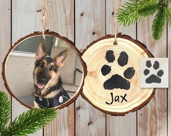 Paw Print Crafts, Paw Print Art, Memorial Wedding, Paw Print Ornament, Puppy Paw Prints, Pet Paw Print, Pet Keepsake, Personalized Pet Gifts, Wood Photo