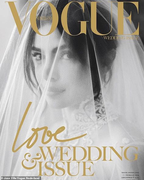 Wedding Magazine Cover, Vogue Bride, Vogue Netherlands, E Business, Vogue Magazine Covers, Vogue Wedding, Fashion Magazine Cover, Bridal Magazine, Vogue Covers