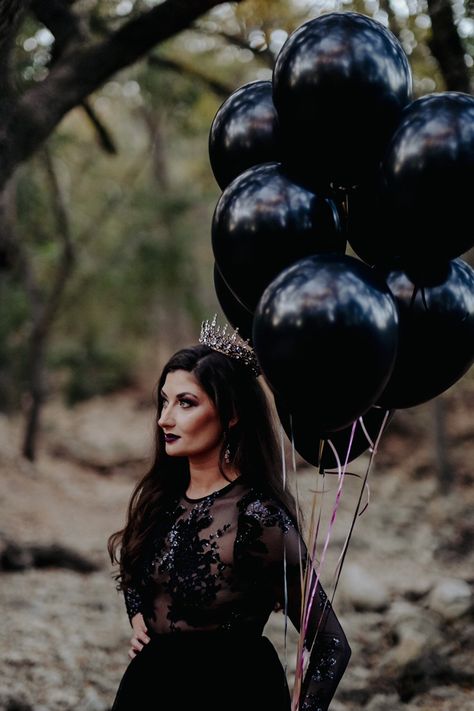 Spooky Birthday Photoshoot, Black 30th Birthday Photoshoot, Dark Birthday Photoshoot, 20s Photoshoot, 30 Photoshoot, 50s Photoshoot, Rip Twenties, Rip 20s, 30th Birthday Dresses