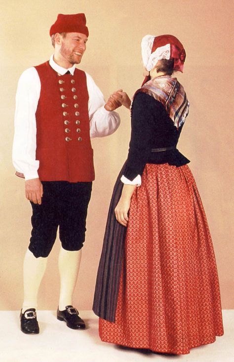 Sonderjylland, Denmark. Folk dresses. Denmark Traditional Dress, Denmark Traditional Clothing, Danish Folk Costumes, Danish National Costume, Danish Traditional Clothing, Traditional Danish Clothing, Denmark Clothes, Denmark Clothing, Danish Clothing