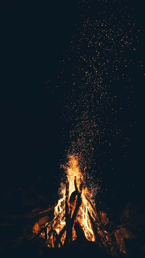 Born Fire, Campfire Night, Photography Studio Background, Fire Photography, Iphone 3, Romantic Places, Place To Visit, Forest Fire, Studio Background