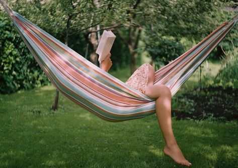 Murmuring Cottage, Goodbye Summer, Reading A Book, Ernest Hemingway, Pamplona, Summer Reading, The Grass, Simple Pleasures, Summer Aesthetic