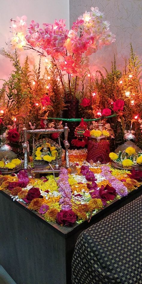 its a decoration for Janmashtami with a theme of matkiphod #colourfulflower#lights#matkifodh#theme#kanaiya#trees Krishna Janmashtami Decoration At Home, Janmashtami Decoration Ideas Home Krishna, Janmashtami Decoration Ideas Home, Krishna Janmashtami Decoration, Krishna Decoration, Mandir Decoration, Ganesh Chaturthi Decoration, Wedding Ambiance, Janmashtami Decoration