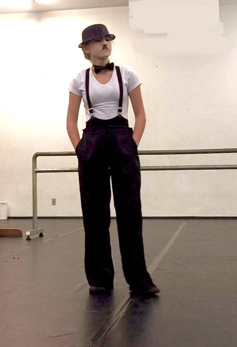 Carnival Customs Ideas, Broadway Halloween Costumes, Charlie Chaplin Costume, Broadway Costumes, Hollywood Costume, Charles Chaplin, Halloween Custom, Festival 2023, Crazy Day