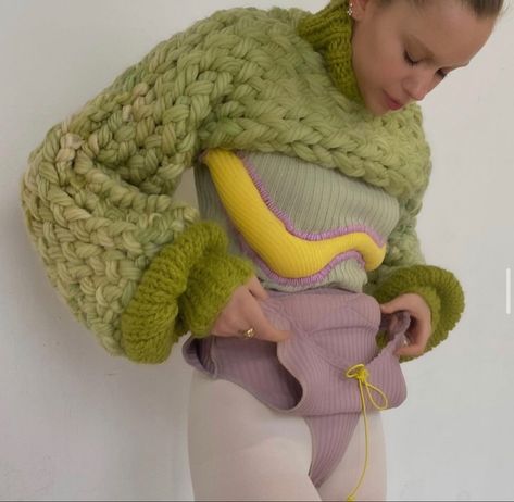 Lindsay Vrckovnik, Design Moda, Knit Fashion, Knitting Inspiration, Crochet Fashion, Crochet Designs, Crochet Clothes, Diy Clothes, Fashion Inspo Outfits