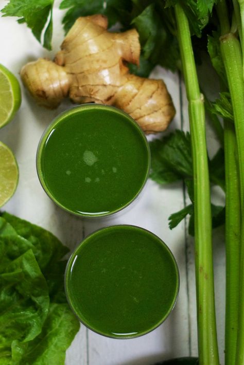 Alkaline Green Juice Recipe | Olivia Budgen Alkaline Smoothie, Vegetable Juice Recipes, Green Juice Smoothie, Green Juice Recipe, Green Juice Recipes, Green Planet, Alkaline Diet, Juice Recipe, Food Combining