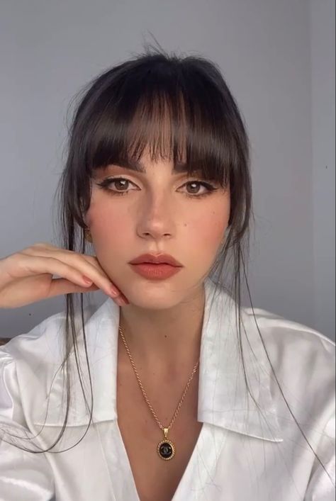 Paola Cossentino Makeup, Paola Cossentino Hair, Hair Layered Medium, Styles For Kids Hair, European Hairstyles, Summer Haircut Ideas, Italian Makeup, French Girl Hair, Hair Styles For School