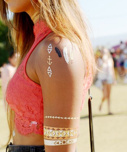 The real reason you're so obsessed with flash tattoos Hard Summer Festival Outfit, Hard Summer Festival, Hippie Festival Outfit, Hip Hop Festival, Tattoo Festival, Boho Festival Outfit, Diy Summer Clothes, Edm Festival Outfit, Festival Inspo