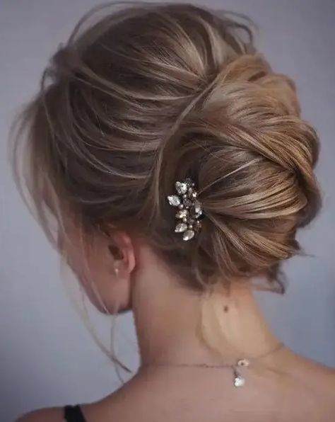 Log Kitchen, French Twist Updo, Wedding Hairstyles Bridesmaid, French Twists, Hairstyles Pictures, Anna Marie, French Twist Hair, Bridesmaid Hair Updo, Penteado Cabelo Curto