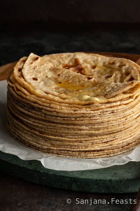 Roti Recipe Indian, Soft Roti Recipe, Homemade Chapati, Gluten Free Roti, Kulcha Recipe, Indian Breads, Indian Flatbread, Roti Recipe, How To Roll