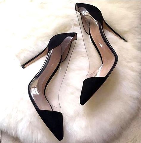 Gianvito Rossi 'Plexi' pumps Trendy Heels, Fashion Shoes Heels, Shoes Heels Classy, Classy Shoes, Modern Shoes, Stunning Shoes, Heels Classy, Girly Shoes, Elegant Shoes