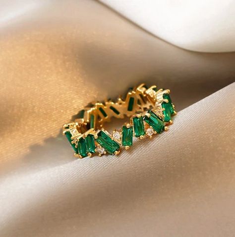 Baguette Eternity Band, Pave Setting Ring, Emerald Wedding Band, Luxury Green, Gold Color Ring, Emerald Wedding, Baguette Ring, Goth Jewelry, Gothic Rings