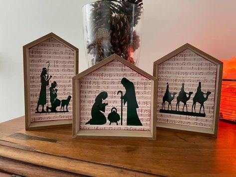 Nativity Christmas Table Decor, Nativity Scene Wood Diy, Diy Nativity Scene Dollar Tree, Diy Nativity Scene Display, Homemade Nativity Scene, Nativity Crafts For Adults, Wood Block Christmas Crafts, Wooden Christmas Signs Diy, Nativity Scene For Kids