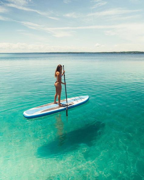 Paddle Boarding Pictures, Torch Lake, Sup Stand Up Paddle, Paddle Surfing, Boat Pics, Boat Pictures, Sup Yoga, Lake Pictures With Friends, Sup Surf