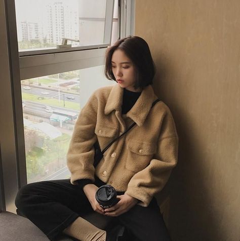 Winter Outfits Tumblr, Winter Outfits Korean, Korean Winter Outfits, Korean Winter, Elegant Jacket, Winter Outwear, Korean Aesthetic, Jacket Outfit, Korean Fashion Trends