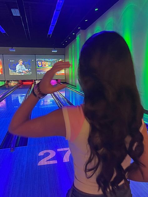 #neon #bowling #photography #aesthetic Bowling Inspo Pics, Bowling Pics Aesthetic, Bowling Photo Ideas, Aesthetic Bowling Pictures, Bowling Pictures Instagram, Boliche Aesthetic, Bowling Poses, Bowling Aesthetic Pictures, Bowling Outfit Aesthetic