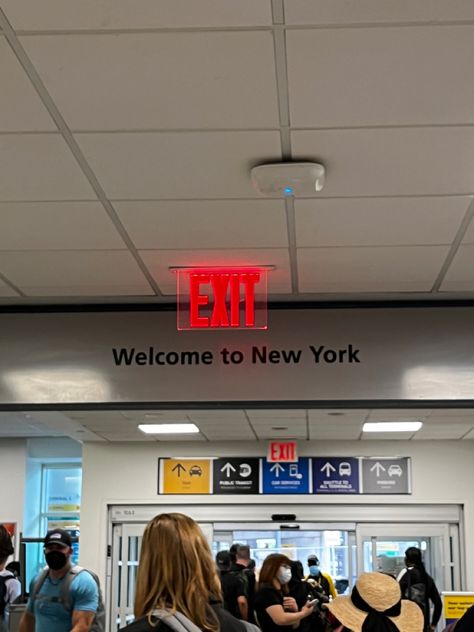 Flight To New York Aesthetic, American Visa Aesthetic, Move To Usa Vision Board, Nyc Airport Aesthetic, Flying To New York, New York City Airport, New York Airport Aesthetic, Concrete Jungle Aesthetic, Jfk Airport Aesthetic