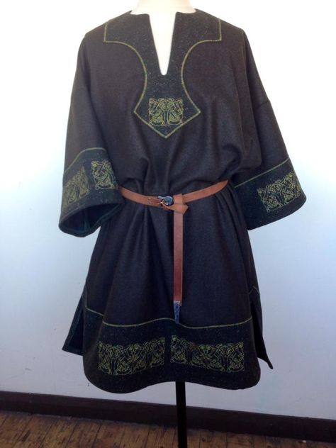 Celtic Fashion Men, Celtic Outfit Men, Celtic Outfit, Celtic Tunic, Celtic Clothes, Viking Style Medieval Tunic Dress For Larp, Medieval Tunic Pattern Men, Viking Tunic Medieval Dress For Larp, Viking Style Tunic For Larp