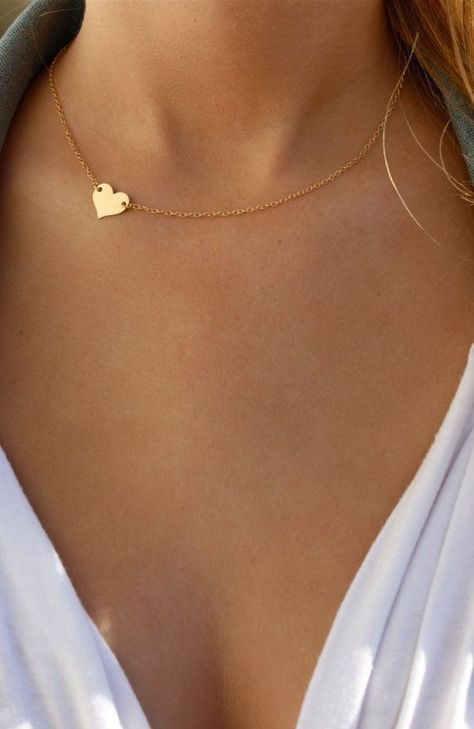 Small Heart Necklace, Gold Heart Necklace, Silver Heart Necklace, Diy Schmuck, Small Heart, Heart On, Gold Heart, Pretty Jewellery, Heart Of Gold