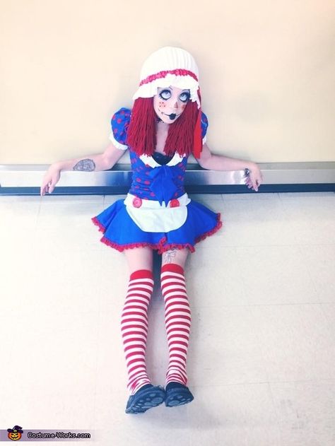 Ragedy Ann Costume, Raggedy Ann Halloween Costume, Creative Diy Costumes, Creepy Doll Costume, Raggedy Ann Costume, Halloween Poems, Yarn Wig, Creepy Halloween Costumes, Halloween Costumes 2016