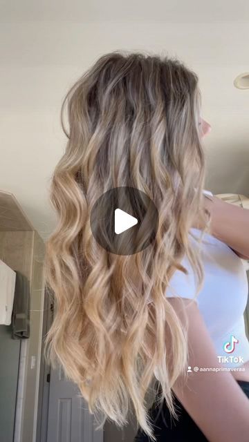 2,551 likes, 11 comments - aannaprimaveraa October 27, 2021: "Who says we can’t have beachwaves all year round?🌊 @thebeachwaver Pro 1.25 iron creates the ..." Beachwaver Curls, Anna Primavera, Beach Waver, October 27, Perfect Curls, Who Said, Canning