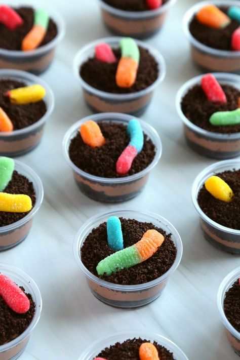 Worms and Dirt Dessert Cups - Cake Me Home Tonight Bait Cups Dessert, Halloween Worms In Dirt, Dirt Worm Cups, Mini Dirt Cups, Dirt Pudding Cups With Gummy Worms, Worm Dirt Dessert, Dirt And Worms Cups, Shrek Treats, Outdoor Food Ideas Party