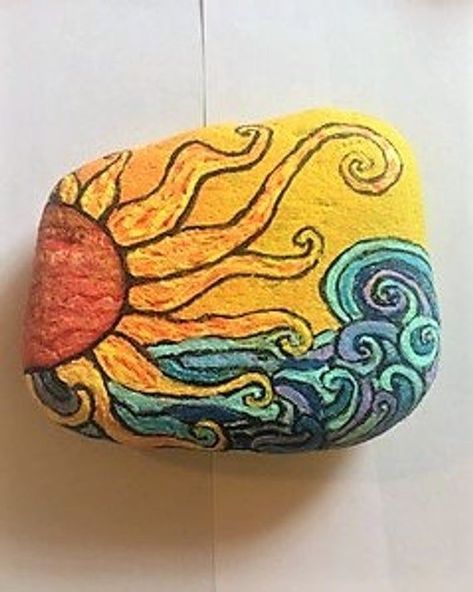 Painted Rocks Craft, Painted Rocks Diy, Rock Painting Ideas Easy, Rock Painting Patterns, Painted Stone, Hand Painted Stones, Hur Man Målar, Paint Rock, Rock Painting Designs