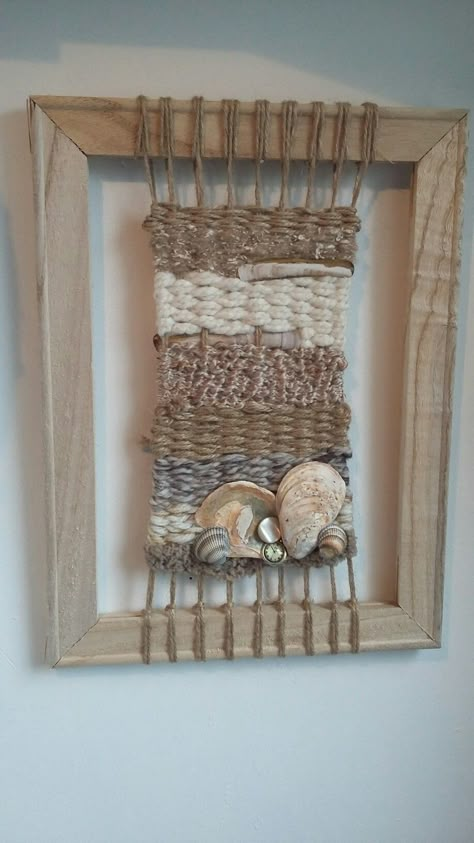 Driftwood Art Diy Wall Hangings, Weaving Wall Art, Nature Weaving, Weave Wall Hanging, فن النسيج, Weaving Patterns Loom, Art Yarn Weaving, Deco Marine, Tapestry Loom