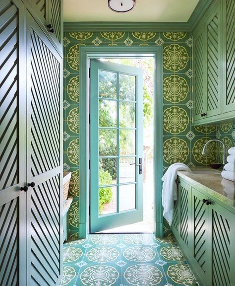 Palm Beach House, Entry Stairs, English Room, Laundry Room Inspiration, Old Florida, Laundry Room Design, Laundry Rooms, Painting Tile, Laundry Room Decor