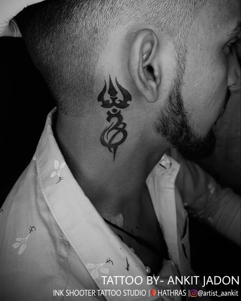 Trishul neck tattoo Trishul Neck Tattoo, Mahakaal Tattoo, Shooter Tattoo, Tattoo Mahadev, Tattoo Design Neck, Tattoo Shiva, Mahadev Tattoo, Tattoo Neck, Shiva Tattoo