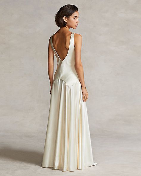 Sleeveless V-Neck Satin Gown | Ralph Lauren UK Ralph Lauren Wedding, Ankle Length Wedding Dress, Wedding Dress Satin, Women Ralph Lauren, Satin Gown, Dress Satin, Missoni, Bride Dress, Date Night Outfit