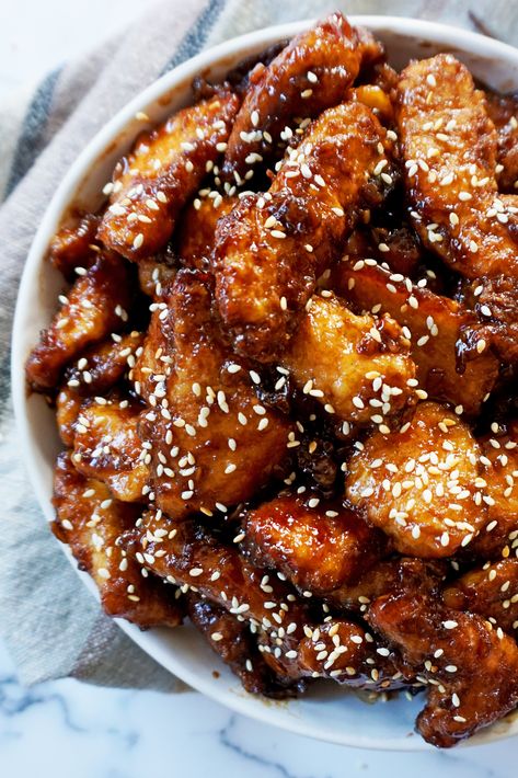 Baked Sesame Chicken – Amy's Recipe Book Cubed Chicken Breast Recipes, Baked Sesame Chicken, Chicken Bites Baked, Baker By Nature, Sesame Chicken Recipe, Chinese Cooking Recipes, Recipe Critic, Sesame Sauce, Chicken Pieces