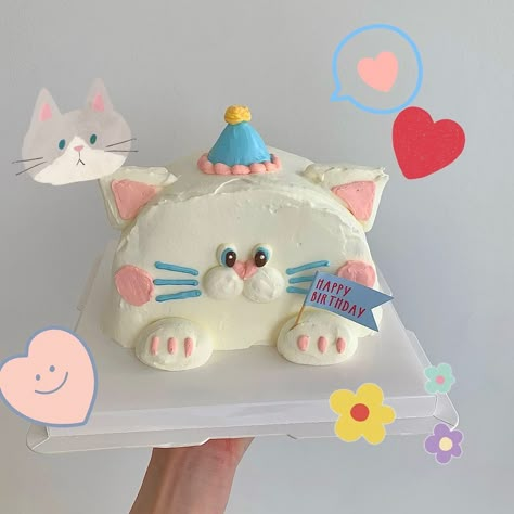 9th Birthday Cake, Birthday Cake For Cat, Animal Birthday Cakes, Cake Dome, Diy Cake Decorating, Simple Cake Designs, Blue Cakes, Creative Birthday Cakes, Animal Cakes